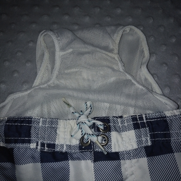 4/$20 Toddler boy OshKosh checkered swim trunks 2T - Picture 12 of 15